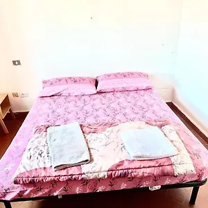 Cozy Bedroom Pisa